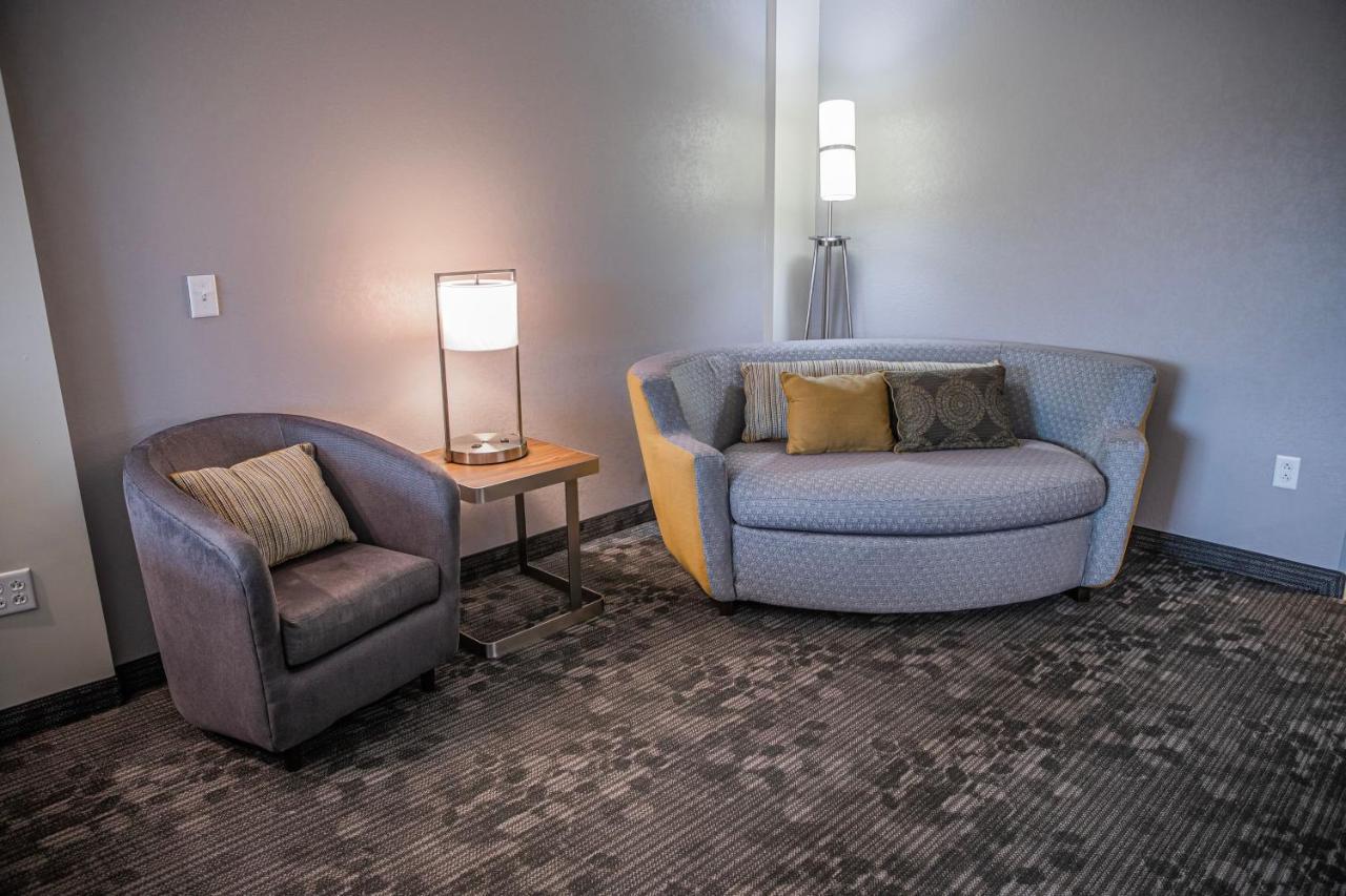 Courtyard By Marriott Greenville Mauldin מראה חיצוני תמונה
